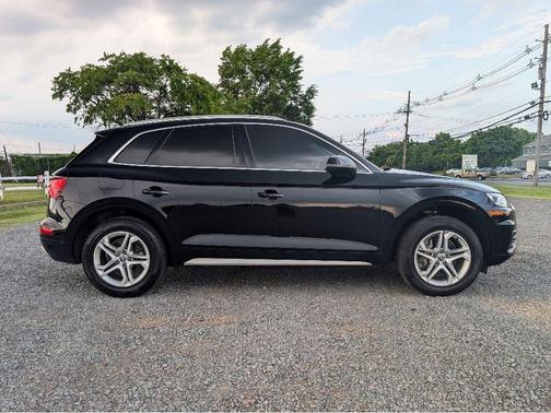Brilliant Black 2018 Audi Q5 2.0T Premium Plus