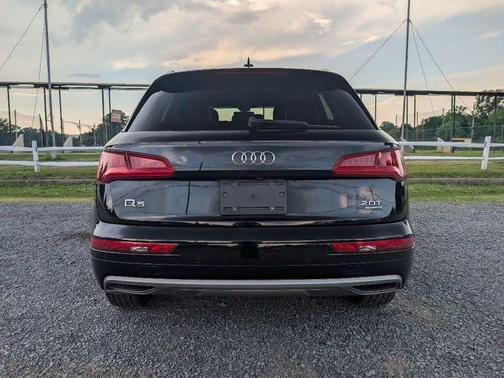 Brilliant Black 2018 Audi Q5 2.0T Premium Plus