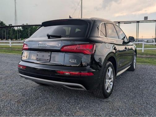 Brilliant Black 2018 Audi Q5 2.0T Premium Plus