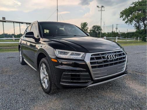 Brilliant Black 2018 Audi Q5 2.0T Premium Plus