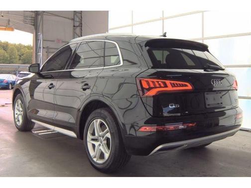Brilliant Black 2018 Audi Q5 2.0T Premium Plus