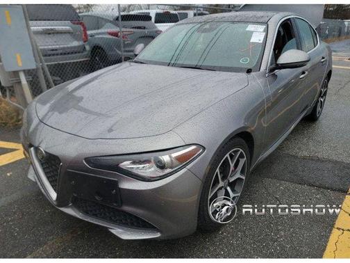 2019 Alfa Romeo Giulia Base