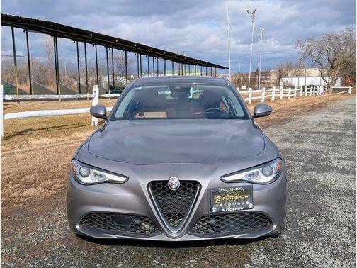 2019 Alfa Romeo Giulia Base