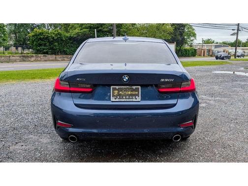 2022 BMW 330 i xDrive