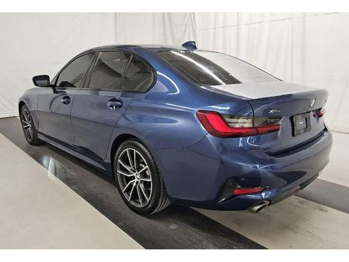 2022 BMW 330 i xDrive