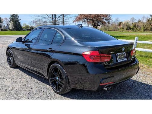 2018 BMW 330 i xDrive