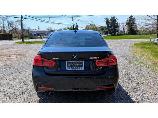 2018 BMW 330 i xDrive