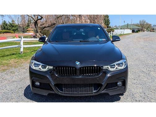 2018 BMW 330 i xDrive