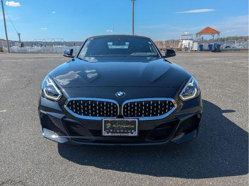 Black Sapphire Metallic 2019 BMW Z4 sDrive30i