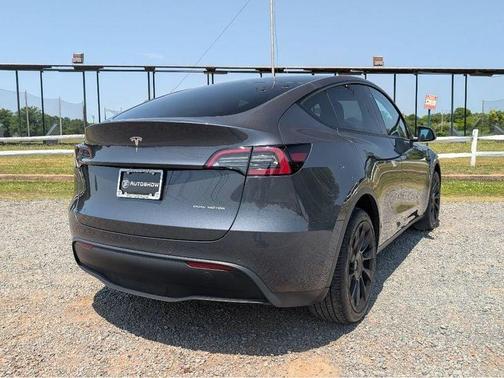 Gray 2022 Tesla Model Y Long Range