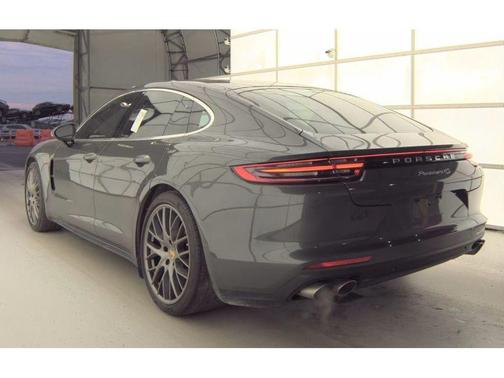 2018 Porsche Panamera 4S