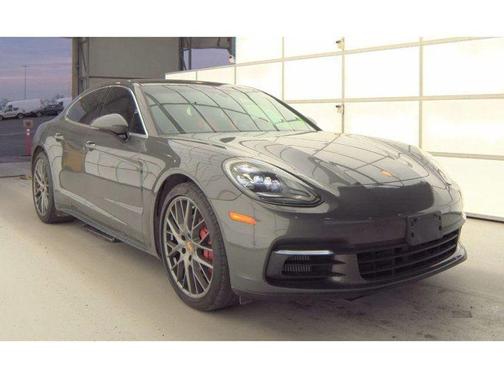 2018 Porsche Panamera 4S