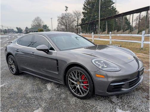 2018 Porsche Panamera 4S