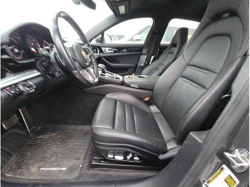 2018 Porsche Panamera 4S