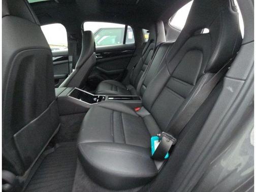 2018 Porsche Panamera 4S
