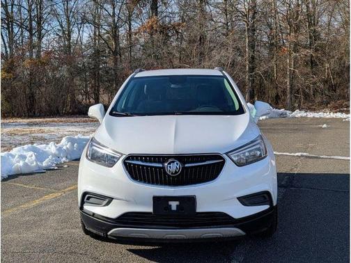 Summit White 2018 Buick Encore Preferred