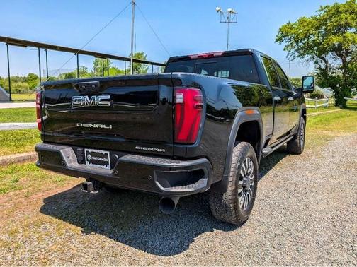 Onyx Black 2024 GMC Sierra 2500 Denali Ultimate