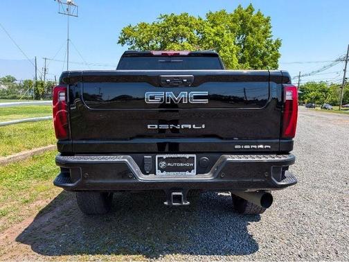 Onyx Black 2024 GMC Sierra 2500 Denali Ultimate