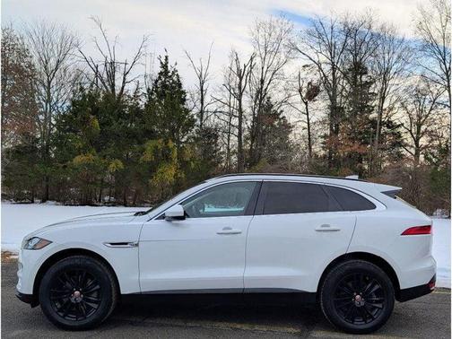 Fuji White 2018 Jaguar F-PACE 35t Prestige
