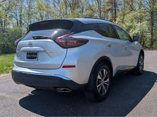 Brilliant Silver Metallic 2023 Nissan Murano SV