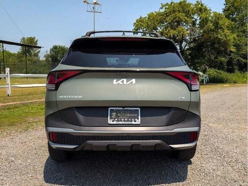 Jungle Green 2024 Kia Sportage X-Line