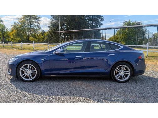 2016 Tesla Model S 90D
