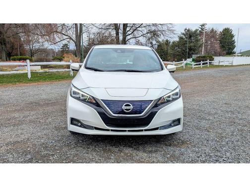 2022 Nissan Leaf SV