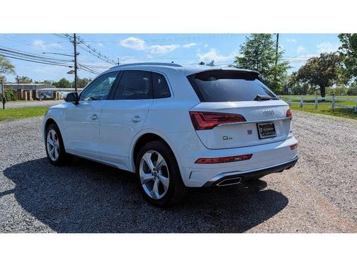 2022 Audi Q5 45 S line Premium Plus