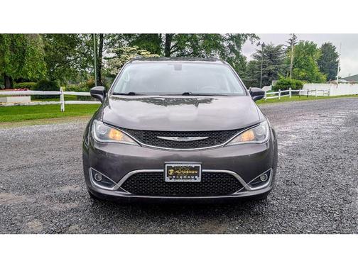 2019 Chrysler Pacifica Touring-L