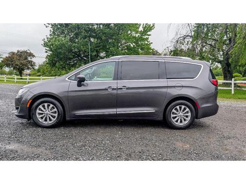 2019 Chrysler Pacifica Touring-L