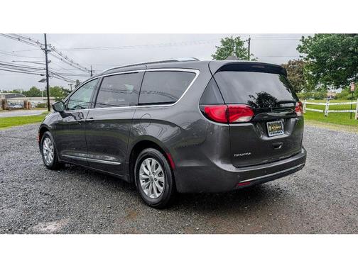 2019 Chrysler Pacifica Touring-L