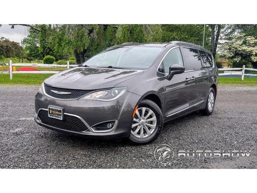 2019 Chrysler Pacifica Touring-L