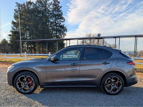 2022 Alfa Romeo Stelvio Veloce