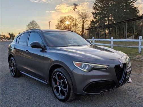 2022 Alfa Romeo Stelvio Veloce