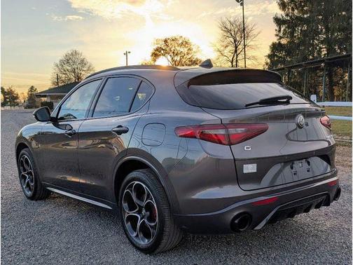 2022 Alfa Romeo Stelvio Veloce