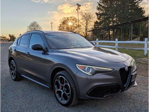2022 Alfa Romeo Stelvio Veloce