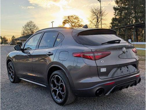 2022 Alfa Romeo Stelvio Veloce