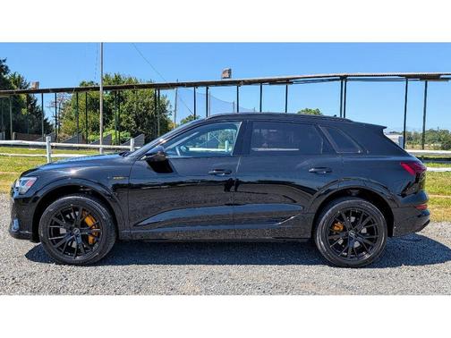 2023 Audi e-tron Premium