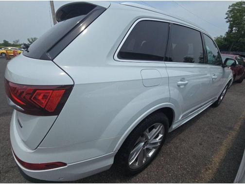 2023 Audi Q7 55 Prestige
