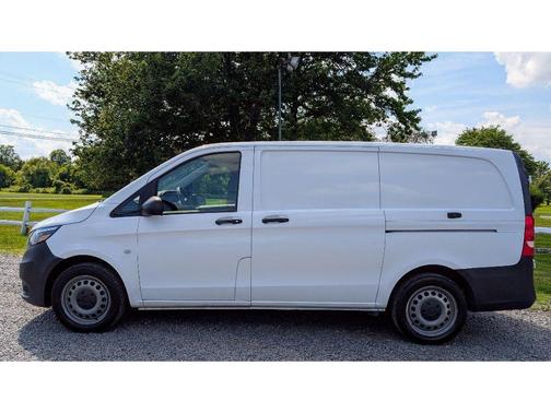 2020 Mercedes-Benz Metris Base