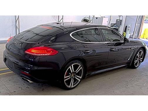 2015 Porsche Panamera Turbo
