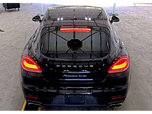 2015 Porsche Panamera Turbo
