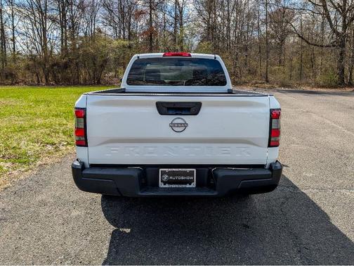 Glacier White 2024 Nissan Frontier S