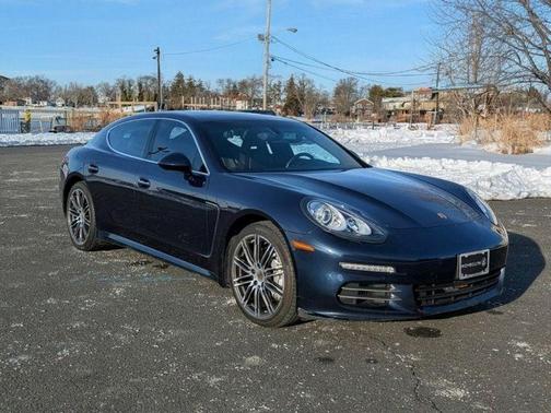 2015 Porsche Panamera 4S