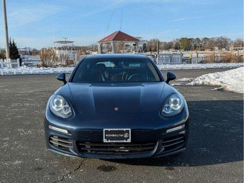 2015 Porsche Panamera 4S