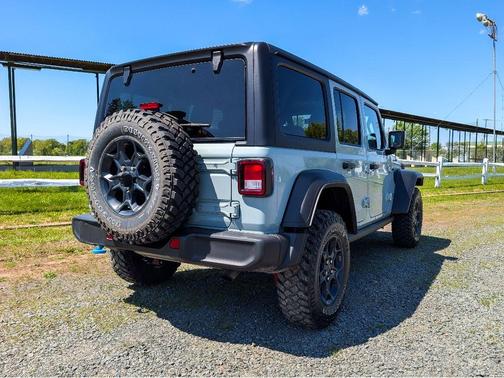 Earl Clearcoat 2023 Jeep Wrangler 4xe Base