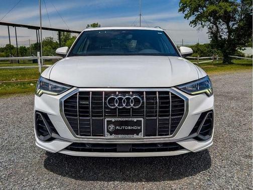 Arkona White 2024 Audi Q3 45 S line Premium