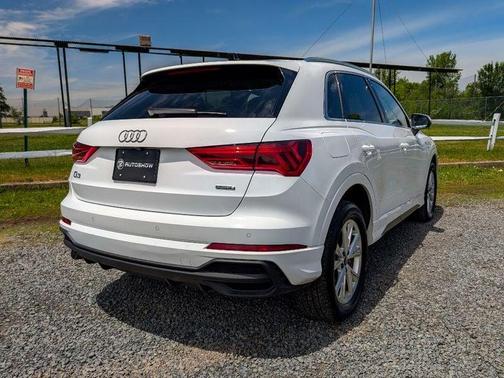 Arkona White 2024 Audi Q3 45 S line Premium