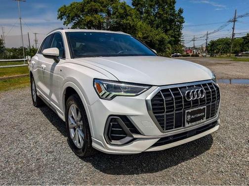 Arkona White 2024 Audi Q3 45 S line Premium