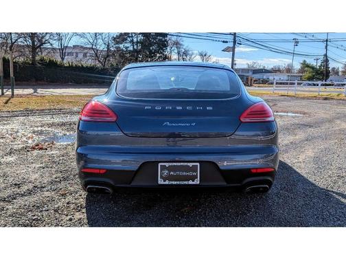 2014 Porsche Panamera 4